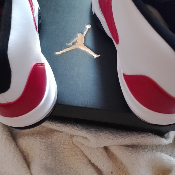 Jordan Max Aura 6.5 Y / 37.5 (NWOT) White Black Red - Picture 8 of 12